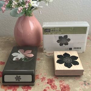 RARE Stampin Up Bloom For You Flower Wood Stamp w/ Fun Flower Paper Punch Die